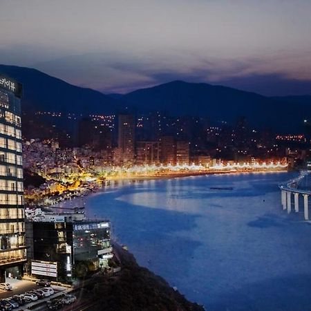 Sky View Hotel Changwon Exteriör bild